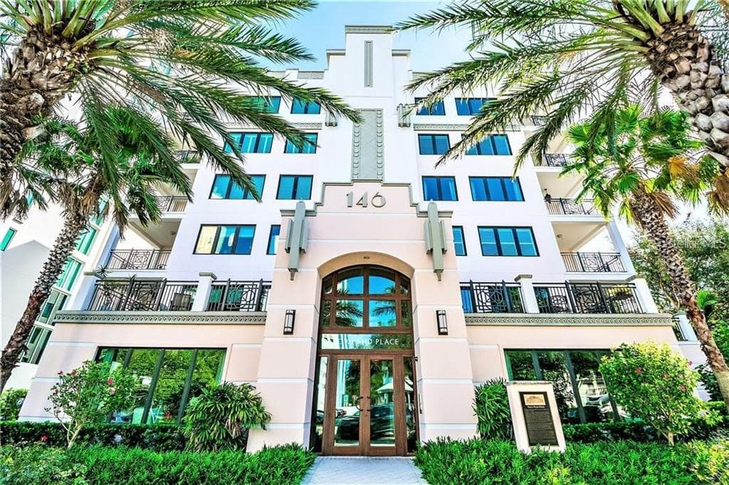 146 4TH AVENUE NE UNIT 204 ST PETERSBURG, FL 33701