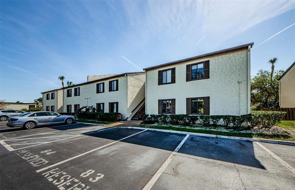722 116TH AVE N UNIT 2002 ST PETERSBURG, FL 33716