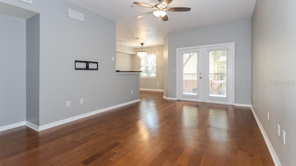 2010 E PALM AVENUE UNIT 14206 TAMPA, FL 33605