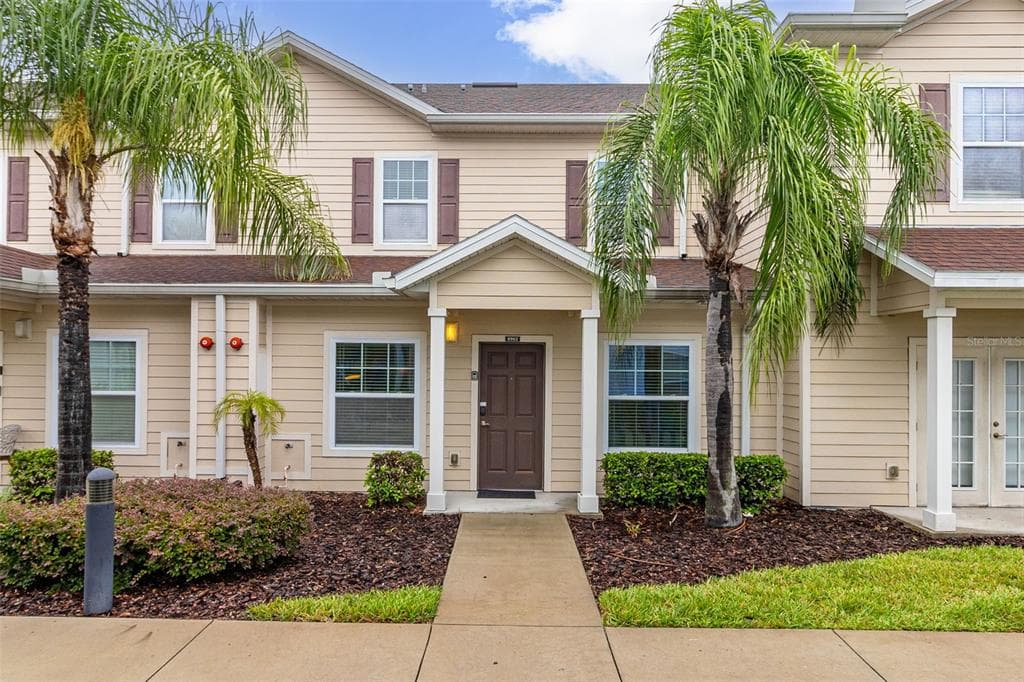 8982 SHINE DRIVE KISSIMMEE, FL 34747