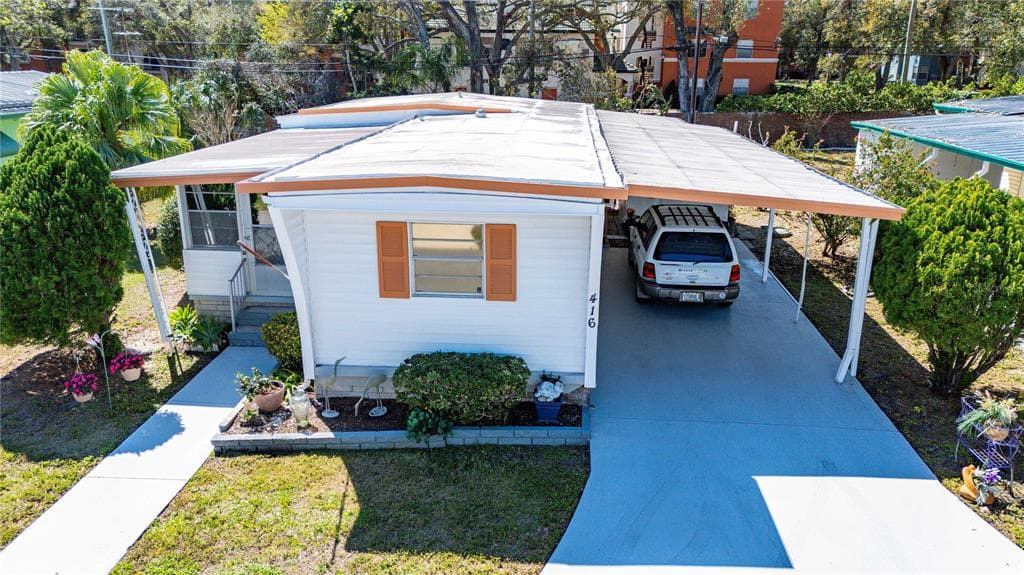 585 SKY HARBOR DRIVE UNIT 416 CLEARWATER, FL 33759