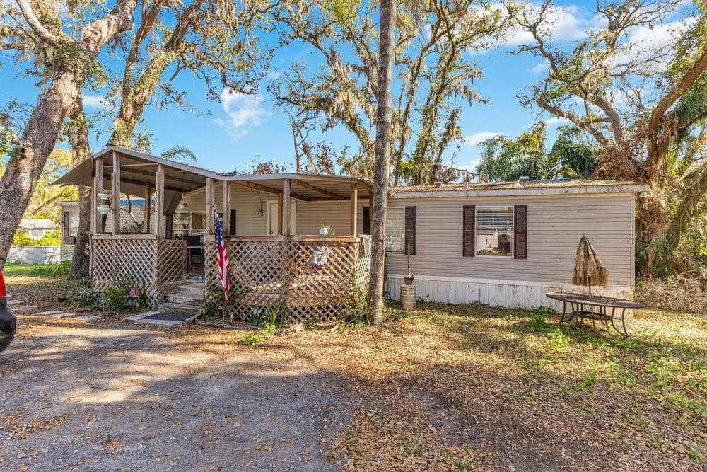 11006 LEHMAN ROAD TAMPA, FL 33610