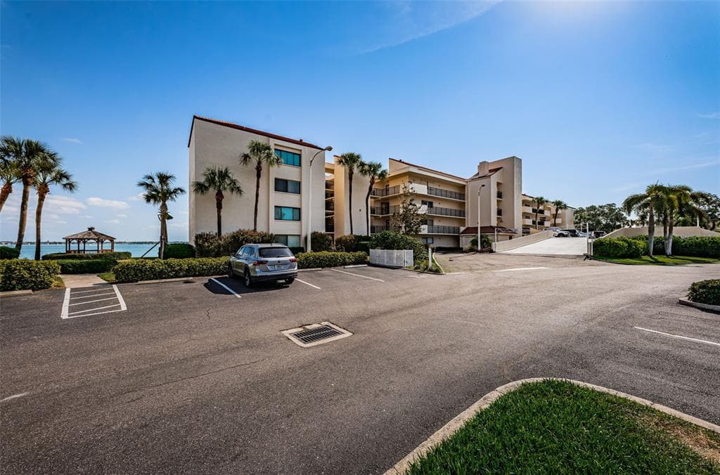 5505 PUERTA DEL SOL BOULEVARD S UNIT 428 ST PETERSBURG, FL 33715