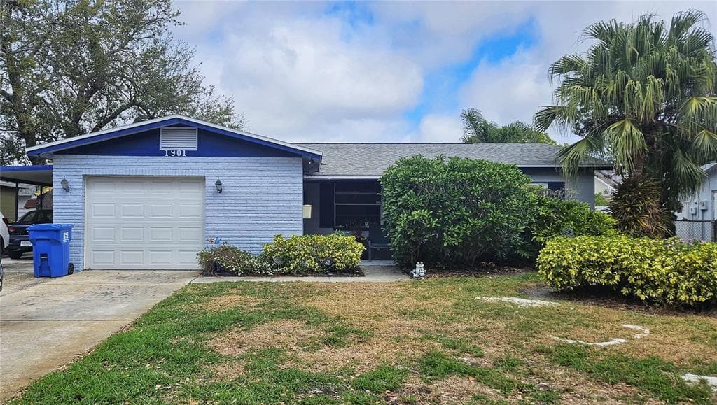 1901 76TH AVENUE N ST PETERSBURG, FL 33702
