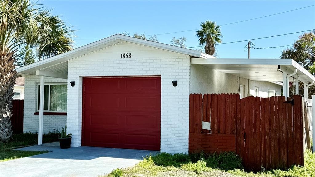 1858 MARYLAND AVENUE NE ST PETERSBURG, FL 33703