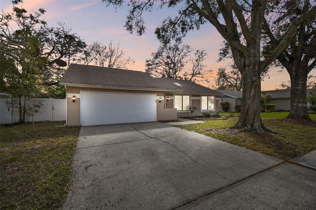5822 SILVER MOON AVENUE TAMPA, FL 33625