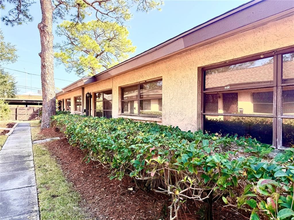 5603 SYCAMORE STREET N UNIT 5603 ST PETERSBURG, FL 33703