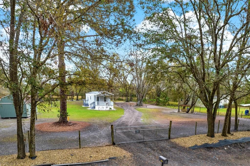 1512 UPPER RD WESLEY CHAPEL, FL 33543