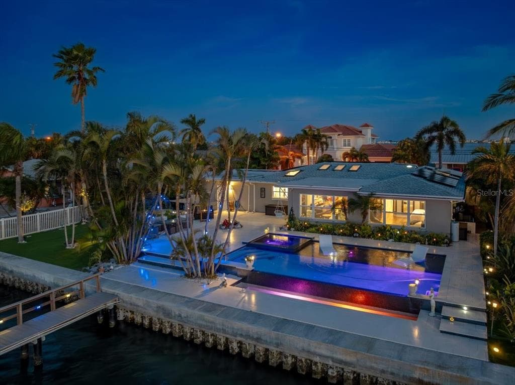 505 55TH AVENUE ST PETE BEACH, FL 33706
