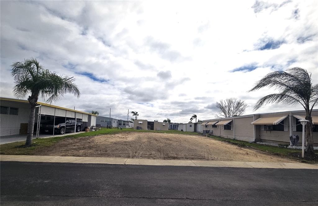 74 RACHEL DRIVE TARPON SPRINGS, FL 34689
