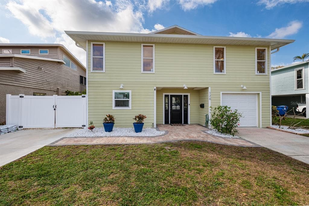 126 82ND AVENUE N ST PETERSBURG, FL 33702