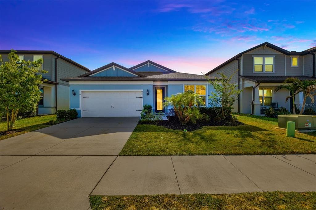 6398 BRADFORD WOODS DRIVE ZEPHYRHILLS, FL 33542