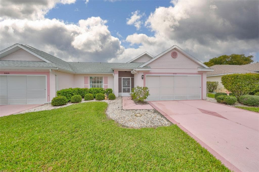 2008 GARDENIA LANDINGS LANE SUN CITY CENTER, FL 33573