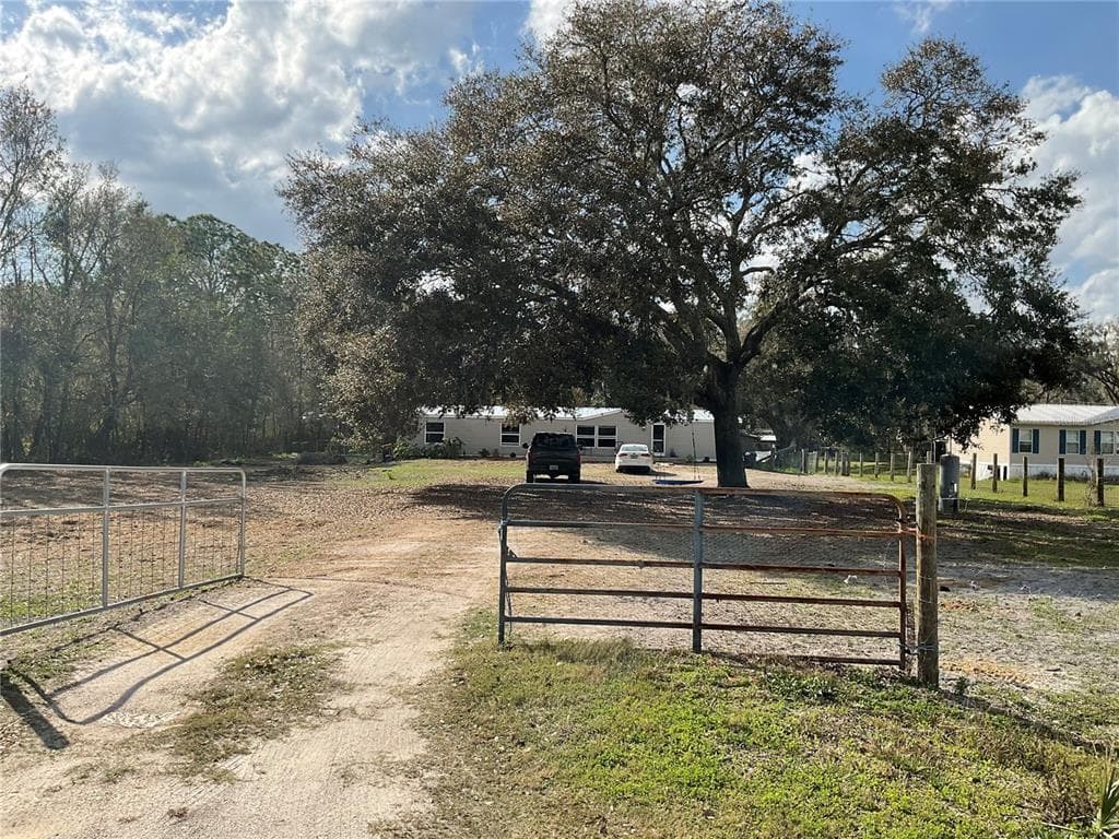 4660 BRIDLE PATH DRIVE LAKELAND, FL 33810