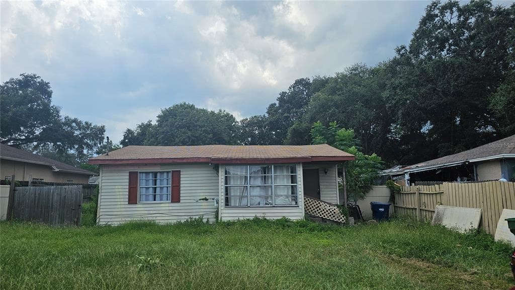 8708 N TEMPLE AVENUE TAMPA, FL 33617