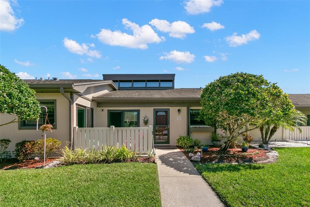 120 KAY COURT OLDSMAR, FL 34677