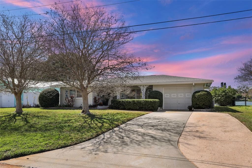1484 GLADYS CIRCLE DUNEDIN, FL 34698