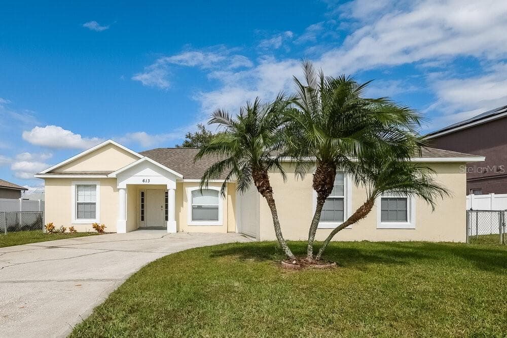613 PARAKEET COURT KISSIMMEE, FL 34759