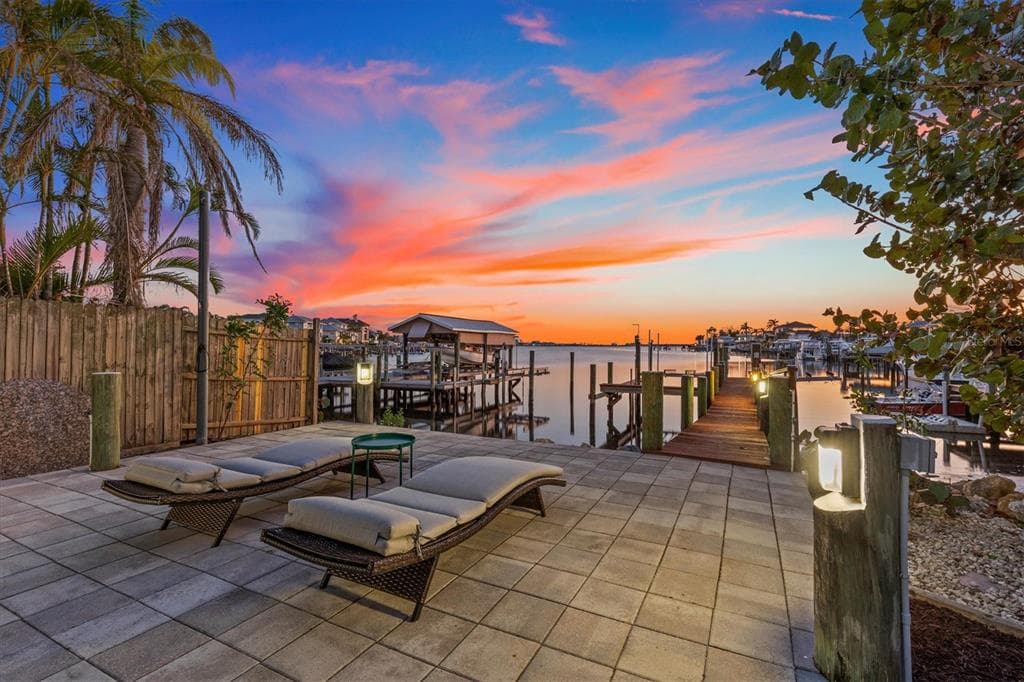 249 SHORE DRIVE PALM HARBOR, FL 34683