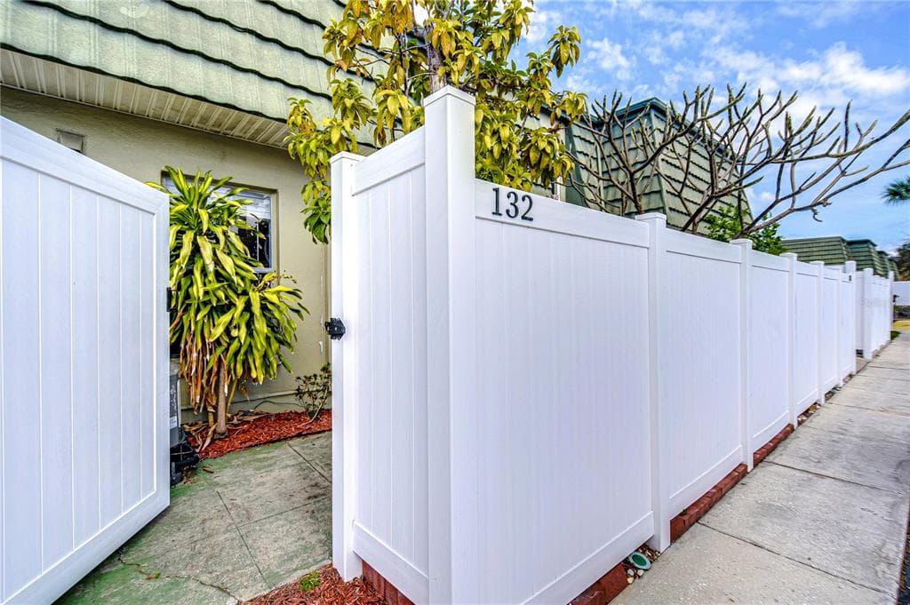 1799 N HIGHLAND AVENUE UNIT 132 CLEARWATER, FL 33755
