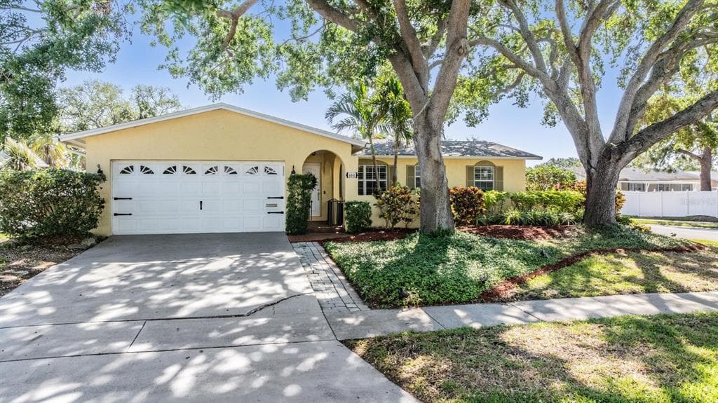 6041 16TH LANE NE ST PETERSBURG, FL 33703