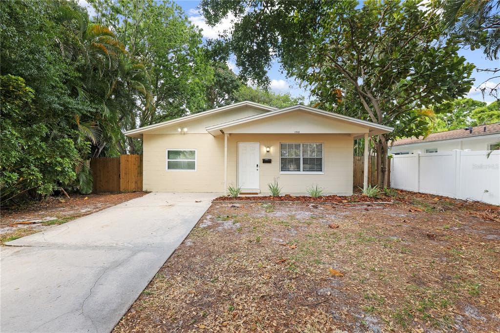 1710 MICHIGAN AVENUE NE ST PETERSBURG, FL 33703