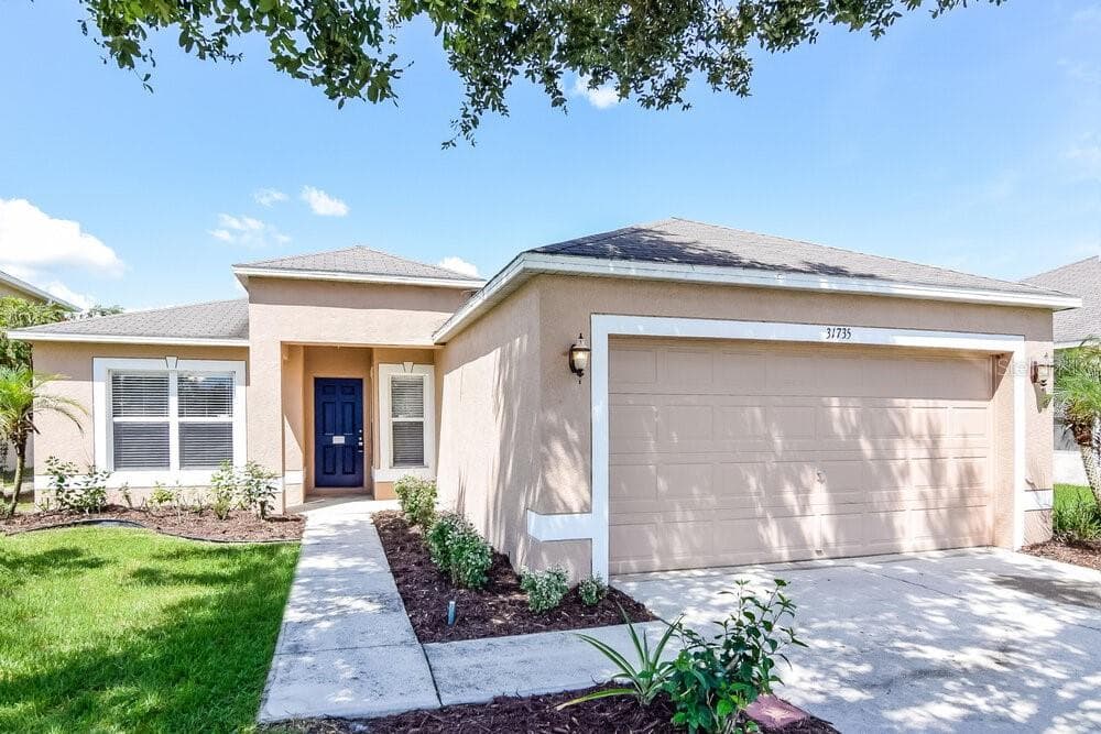 31735 LOCH ALINE DRIVE WESLEY CHAPEL, FL 33545