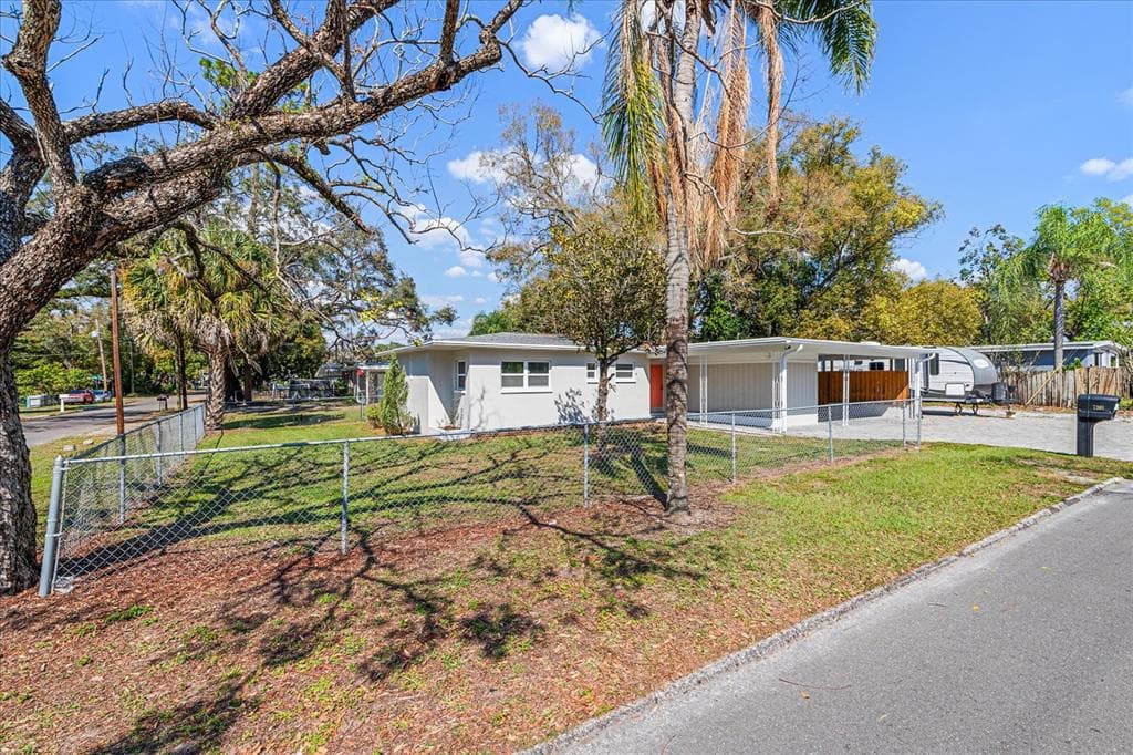 7301 N BRANCH AVENUE TAMPA, FL 33604