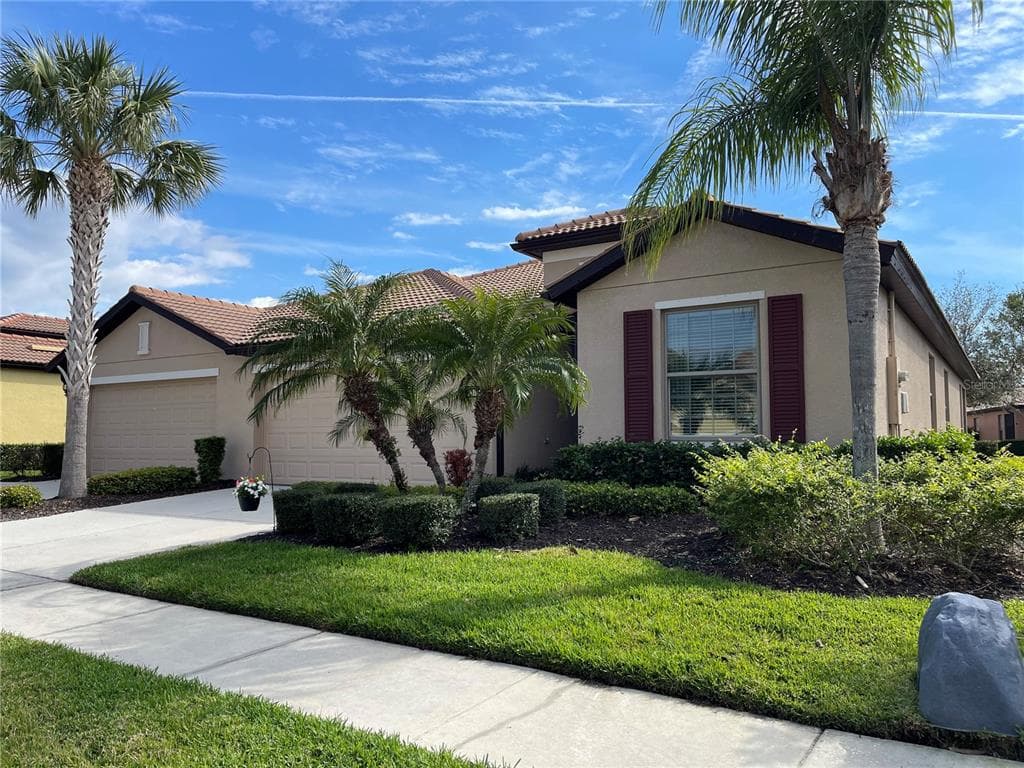 312 MYSTIC FALLS DRIVE APOLLO BEACH, FL 33572