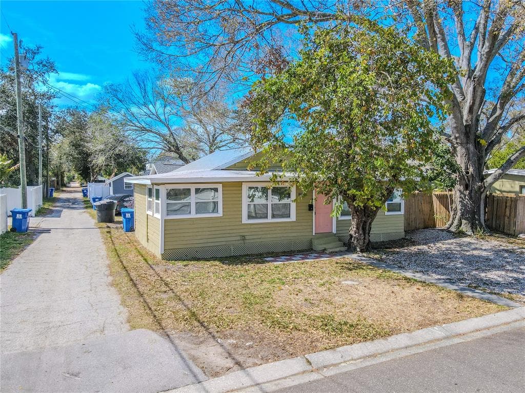 1800 27TH AVENUE N ST PETERSBURG, FL 33713