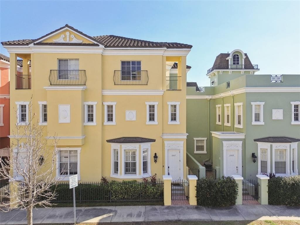 2307 VICTORIA GARDENS LANE