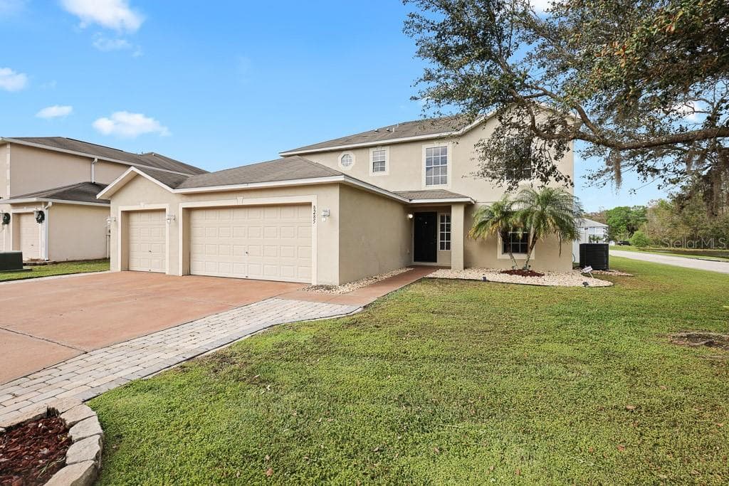 8285 SETTLERS CREEK LOOP LAKELAND, FL 33810