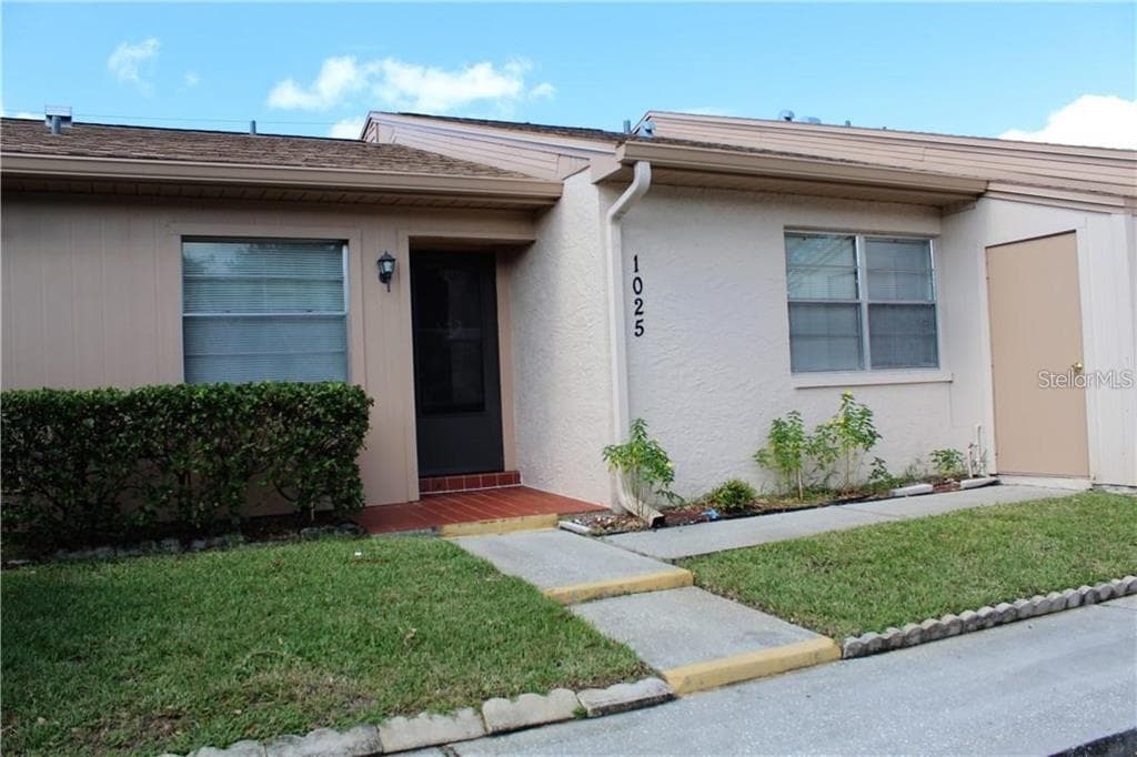 1025 BOWSPRIT LANE HOLIDAY, FL 34691