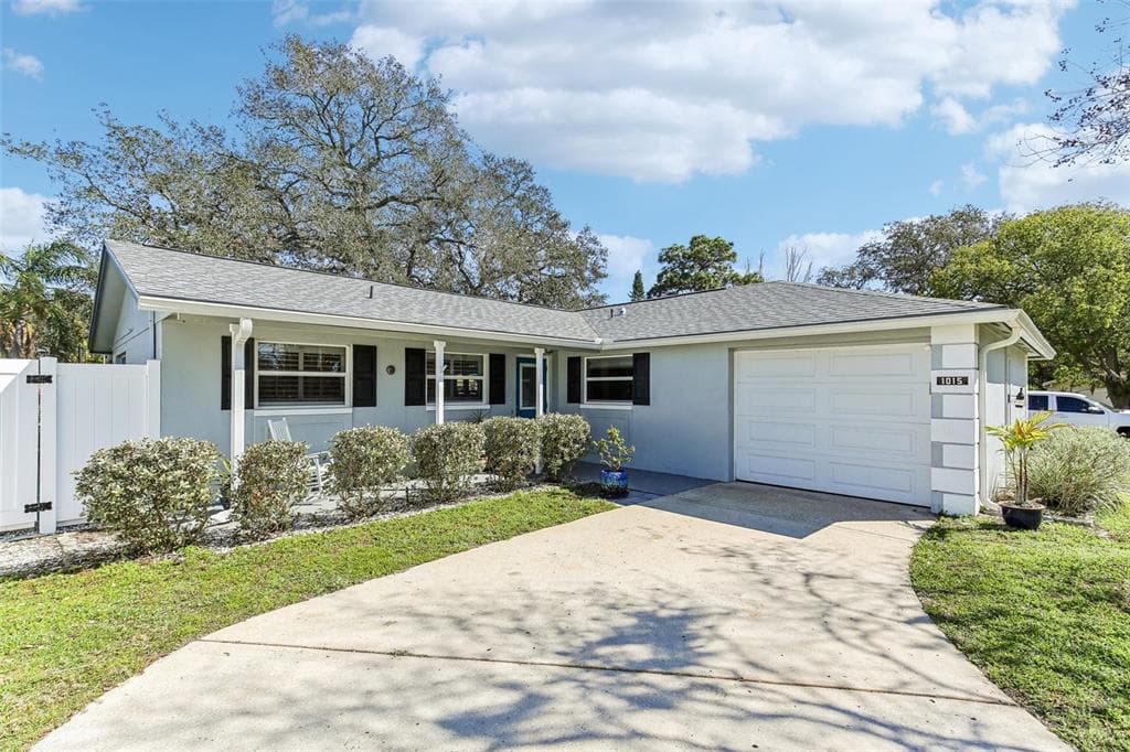 1015 COLDSTREAM COURT TARPON SPRINGS, FL 34689