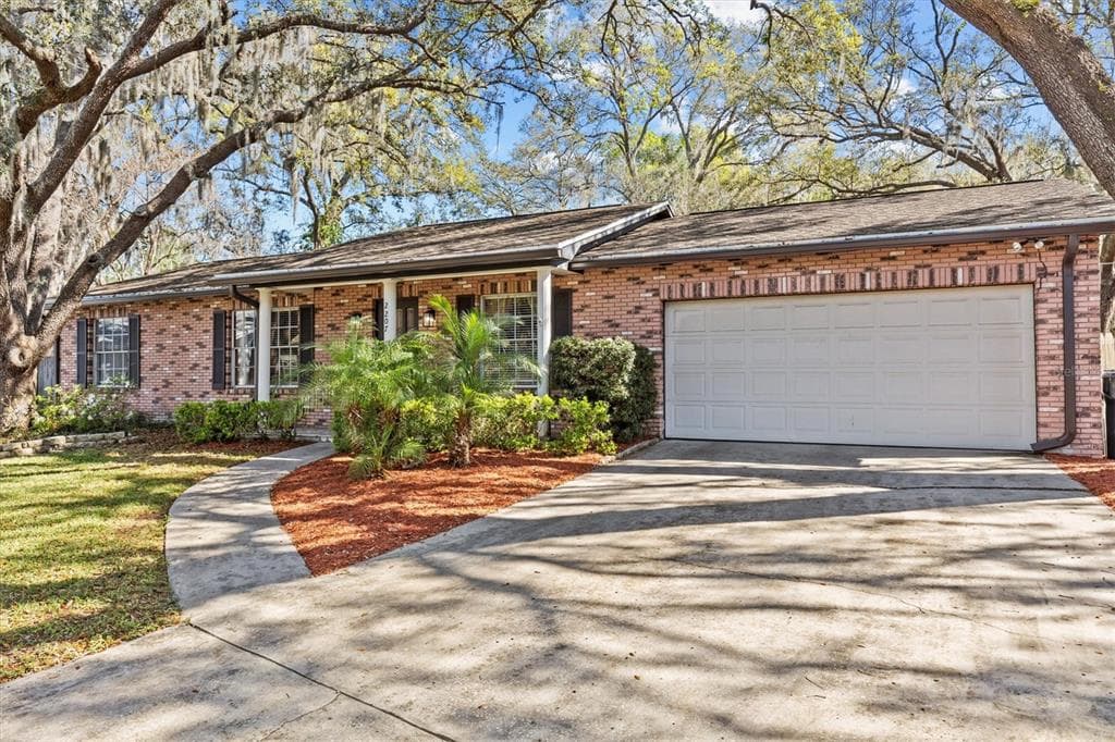 2207 BOXWOOD WAY BRANDON, FL 33511