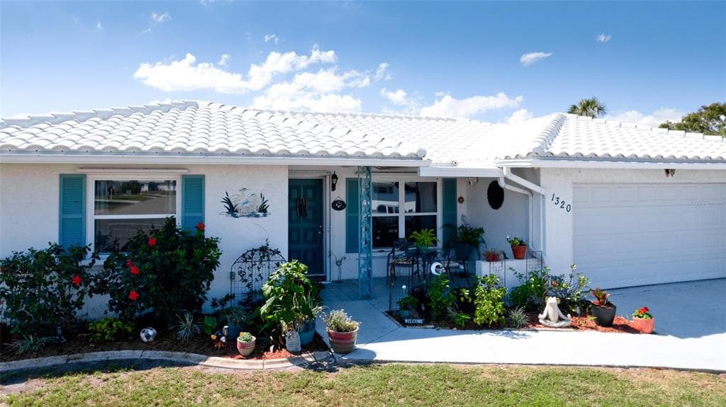 1320 BOTTLEBRUSH DRIVE BRADENTON, FL 34208