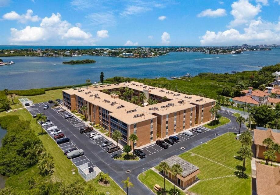 12760 INDIAN ROCKS ROAD UNIT 1030 (Furnished) LARGO, FL 33774