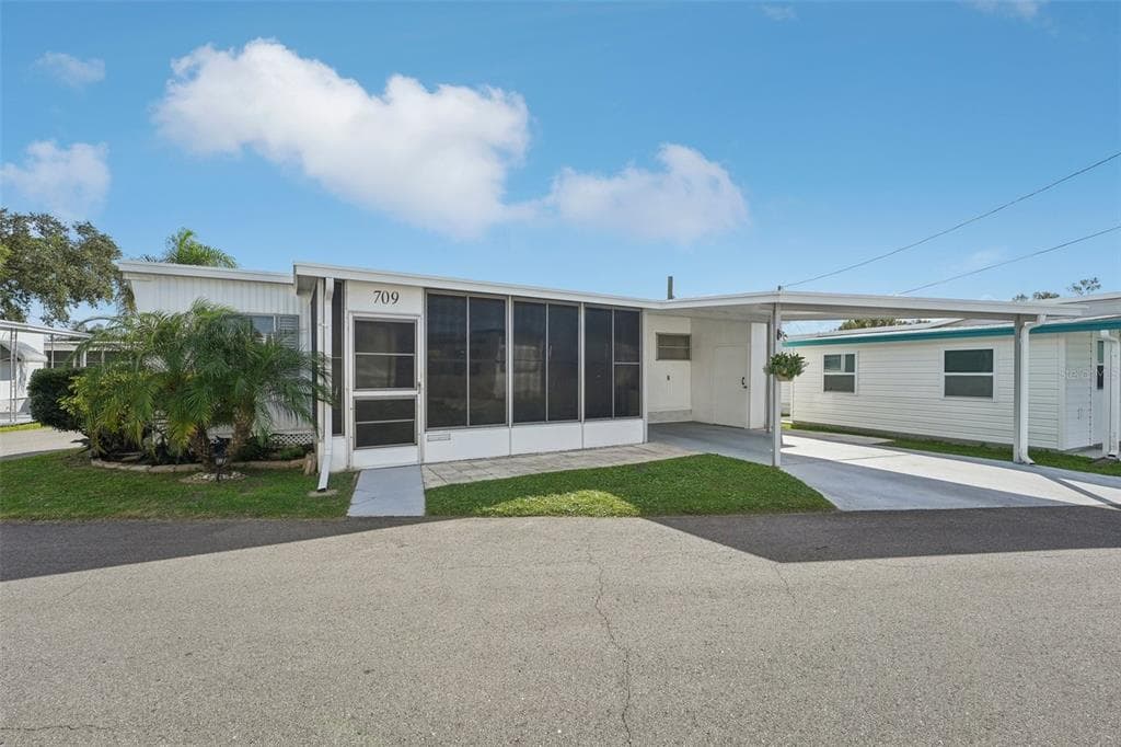 1600 N OLD COACHMAN ROAD UNIT 709 CLEARWATER, FL 33765