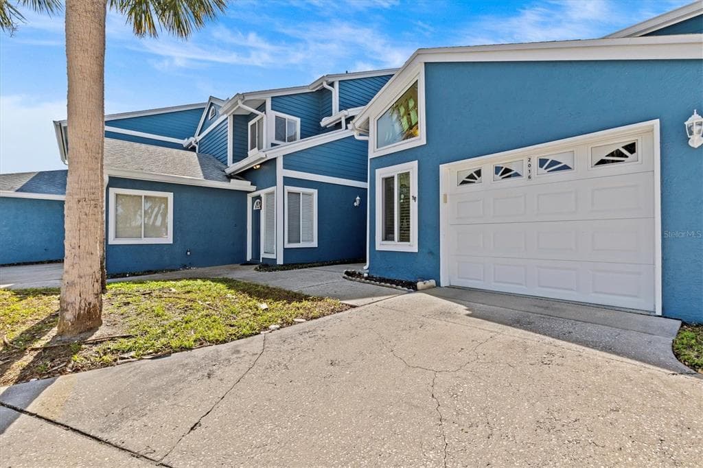 2016 GOLFVIEW DRIVE UNIT 2016 TARPON SPRINGS, FL 34689