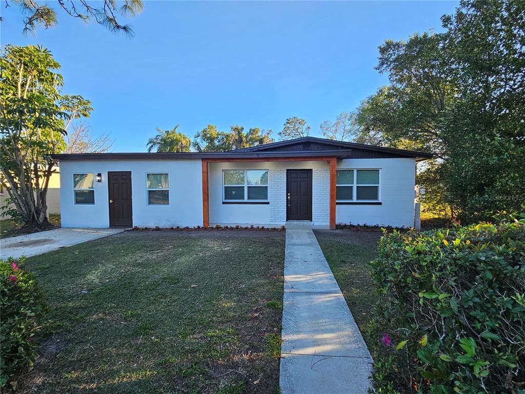 814 W 129TH AVENUE TAMPA, FL 33612