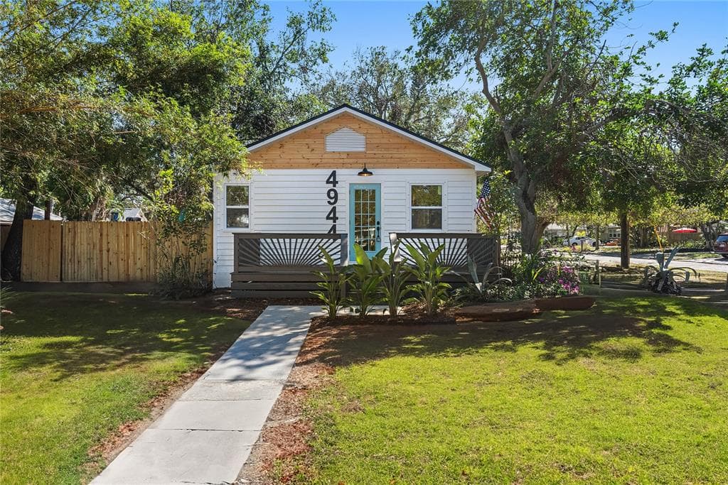4944 28TH AVENUE S GULFPORT, FL 33707