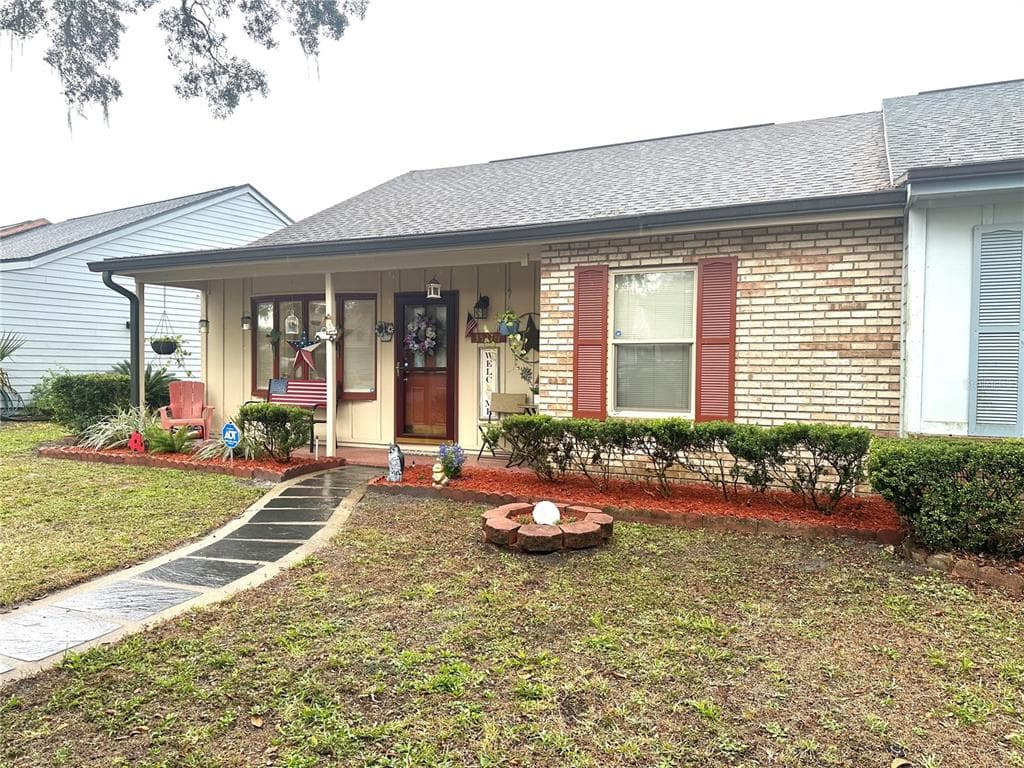35118 WHISPERING OAKS BOULEVARD DADE CITY, FL 33523