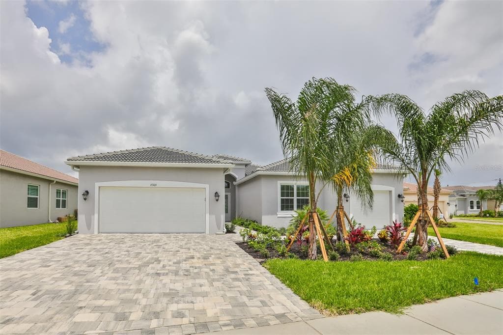 15309 VALENCIA DEL SOL STREET WIMAUMA, FL 33598