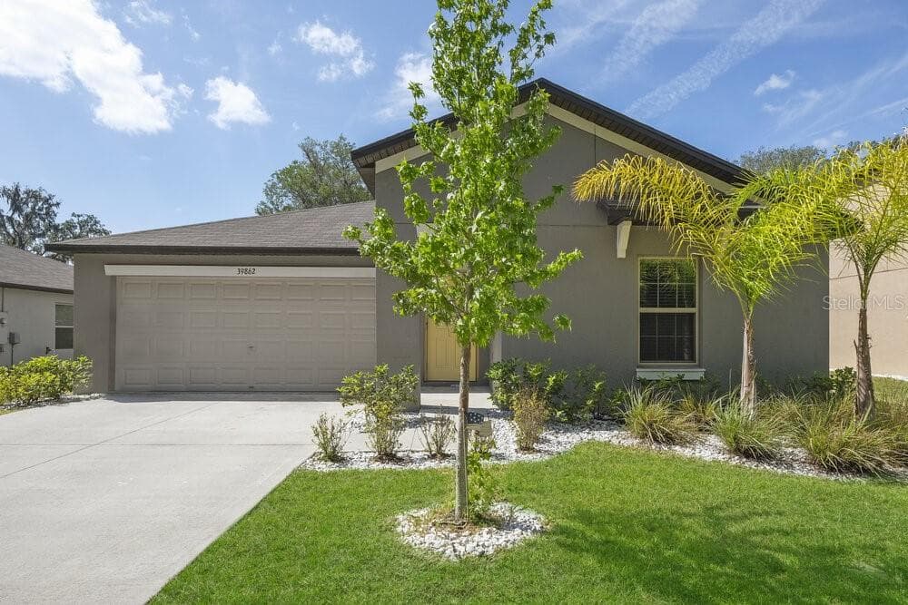 39862 DAWSON CHASE DRIVE ZEPHYRHILLS, FL 33540