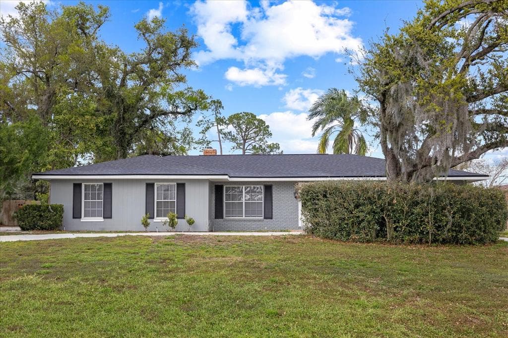 12 LAKE LINK DRIVE WINTER HAVEN, FL 33884