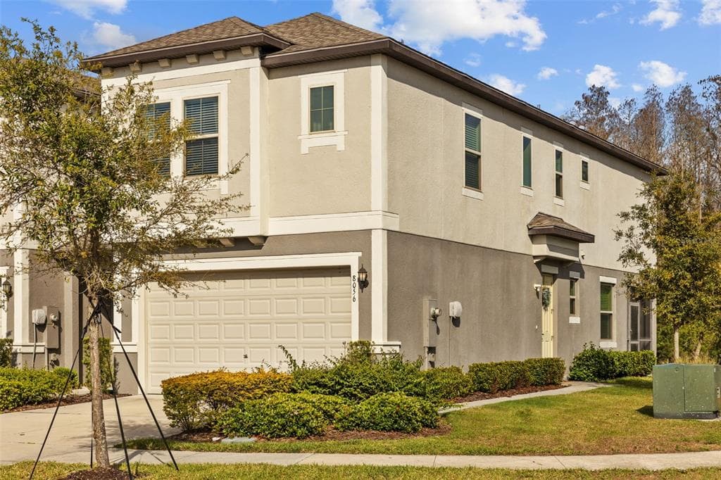 8056 ROLLING SHELL TRAIL WESLEY CHAPEL, FL 33545