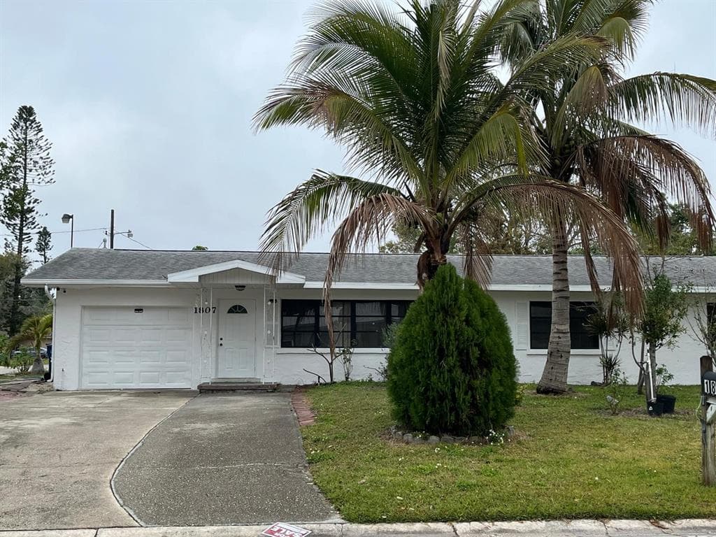 1807 48TH AVENUE W BRADENTON, FL 34207