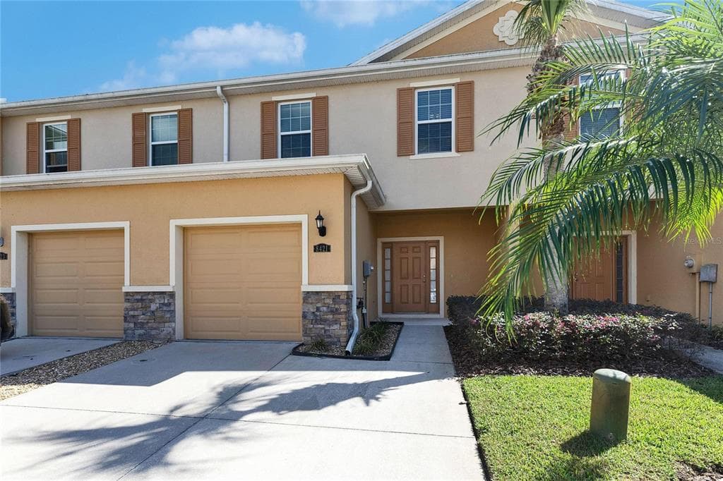 8421 PINE RIVER ROAD TAMPA, FL 33637