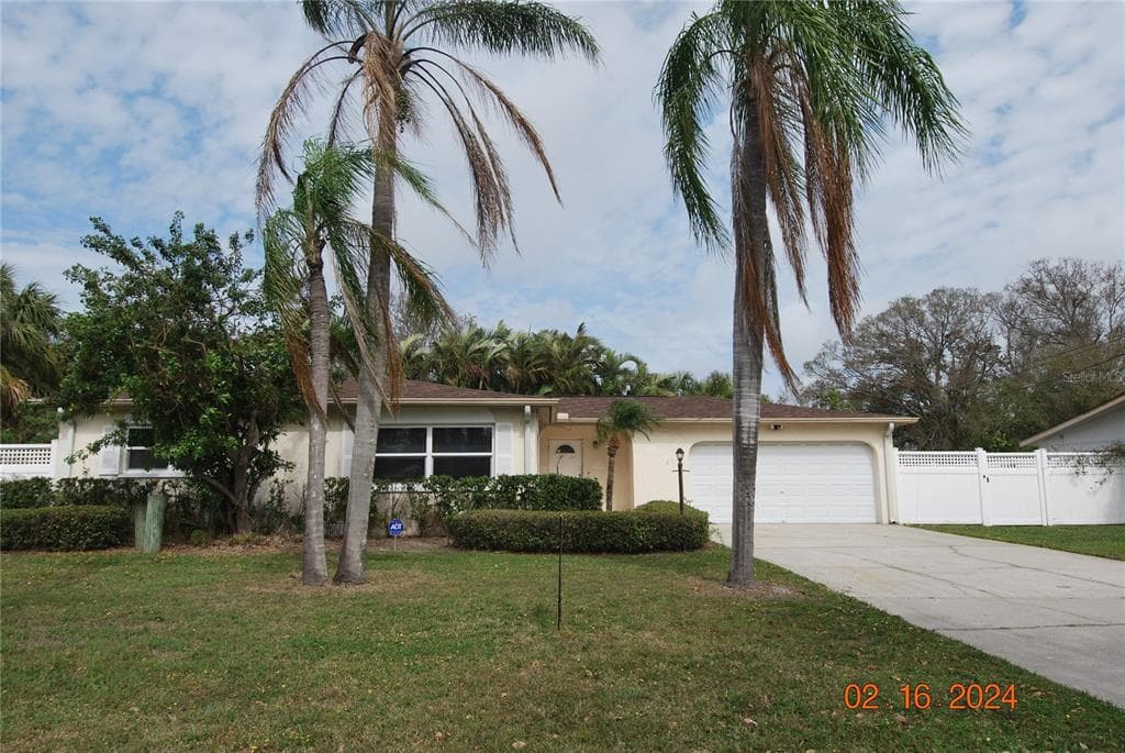 5551 80TH PLACE N PINELLAS PARK, FL 33781