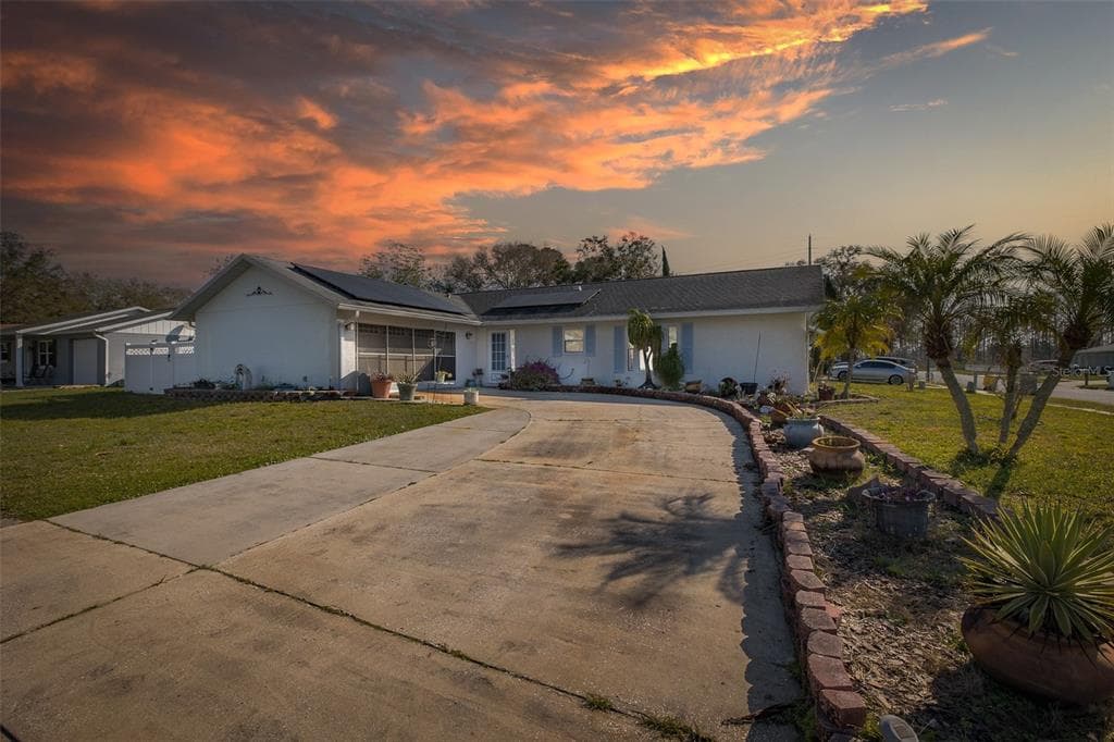 7931 RUSTY OAK DRIVE NEW PORT RICHEY, FL 34653
